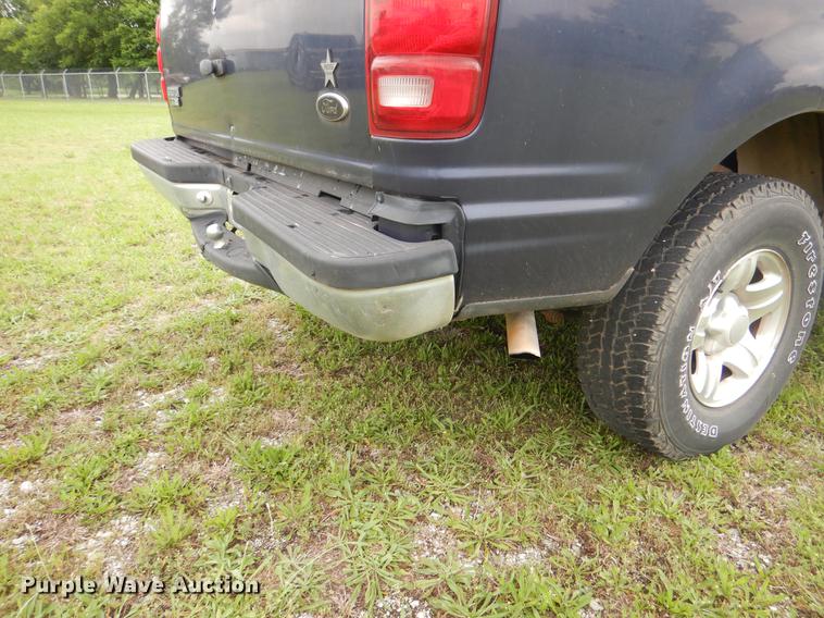 image for item DE3975 1999 Ford Expedition XLT SUV