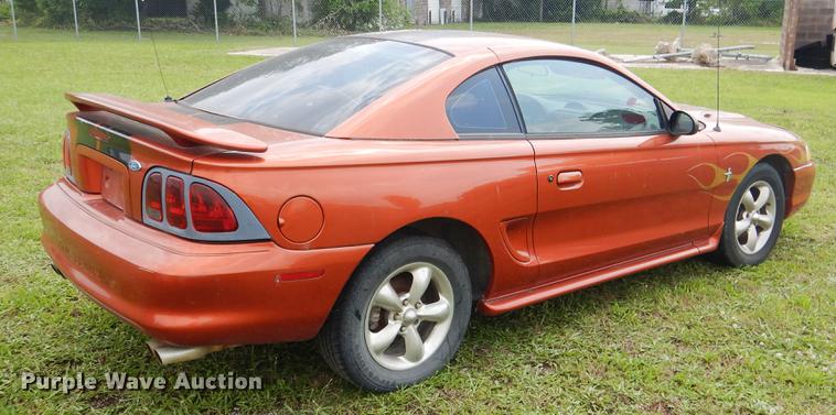 image for item DE3977 1997 Ford Mustang