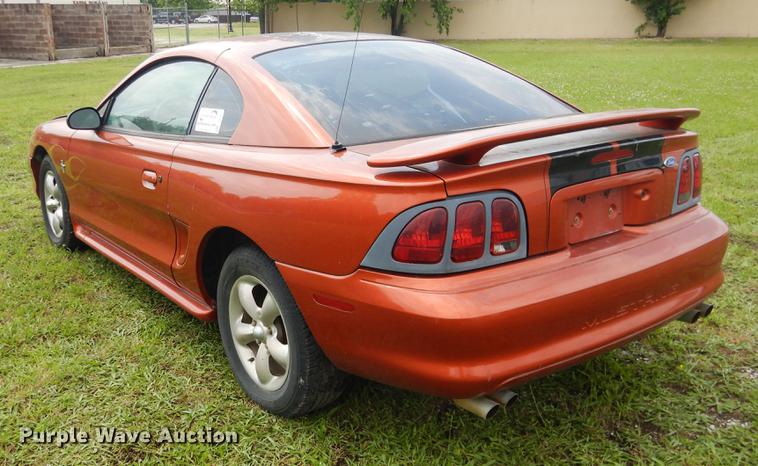 image for item DE3977 1997 Ford Mustang