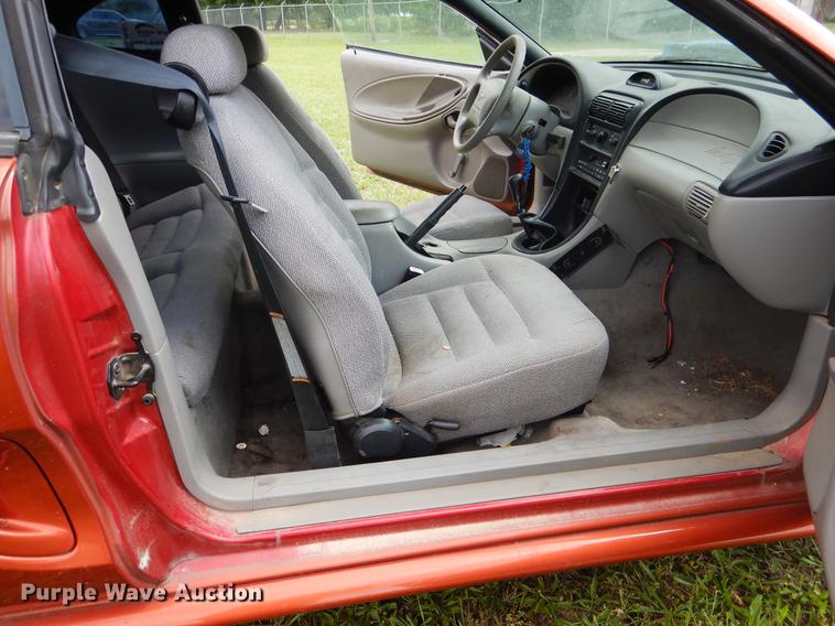 image for item DE3977 1997 Ford Mustang