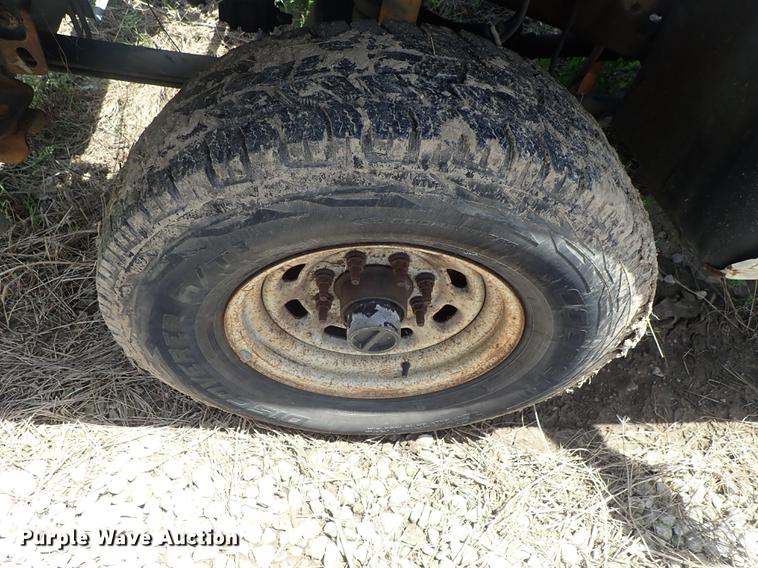 image for item DE5389 2003 Ford F350 Super Duty Crew Cab pickup truck