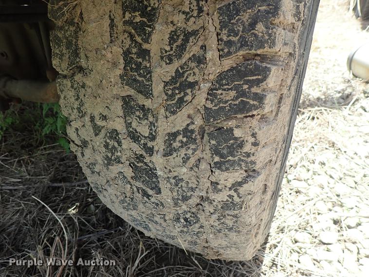 image for item DE5389 2003 Ford F350 Super Duty Crew Cab pickup truck