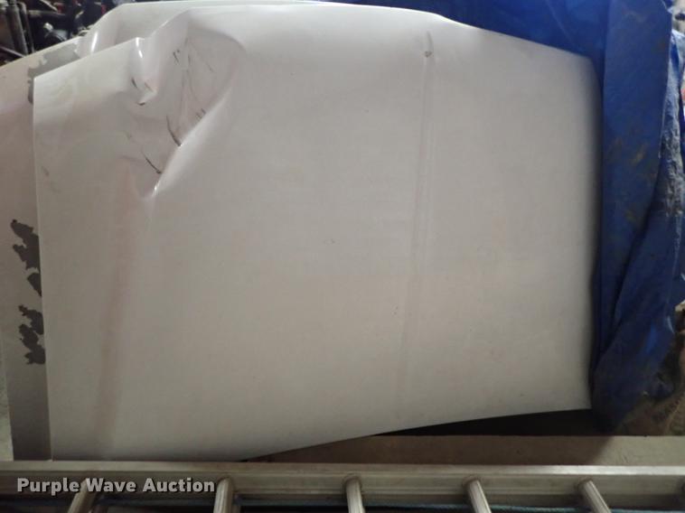 image for item DE5389 2003 Ford F350 Super Duty Crew Cab pickup truck