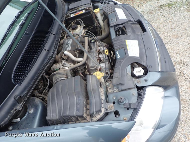 image for item DE5396 2007 Chrysler Town & Country van