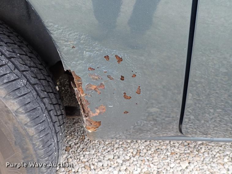 image for item DE5396 2007 Chrysler Town & Country van