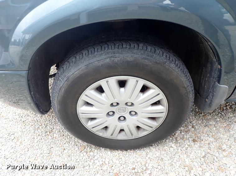image for item DE5396 2007 Chrysler Town & Country van