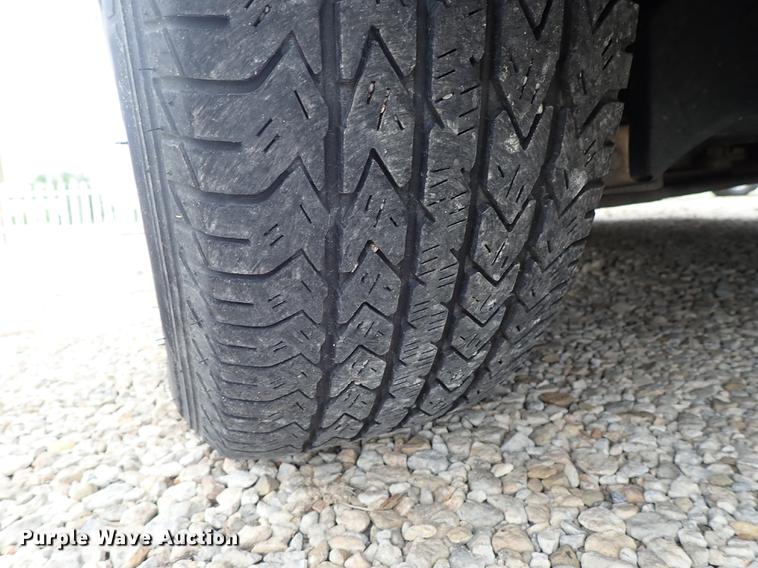 image for item DE5396 2007 Chrysler Town & Country van