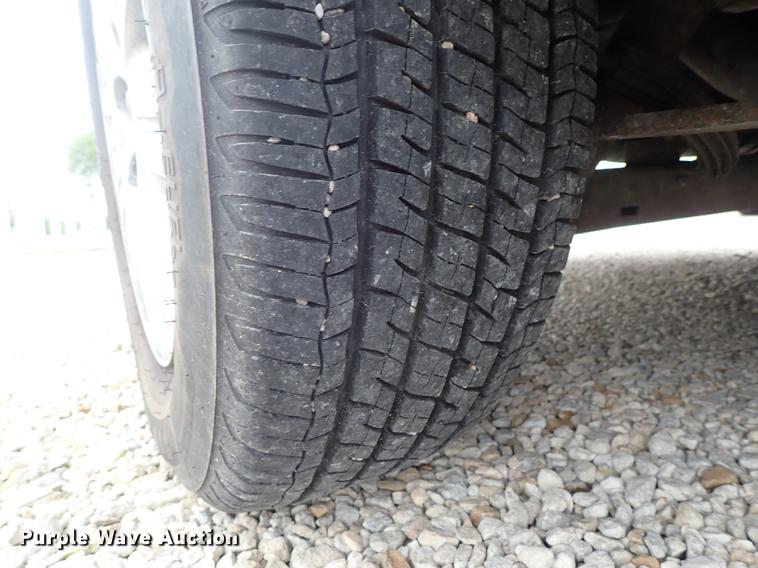 image for item DE5396 2007 Chrysler Town & Country van