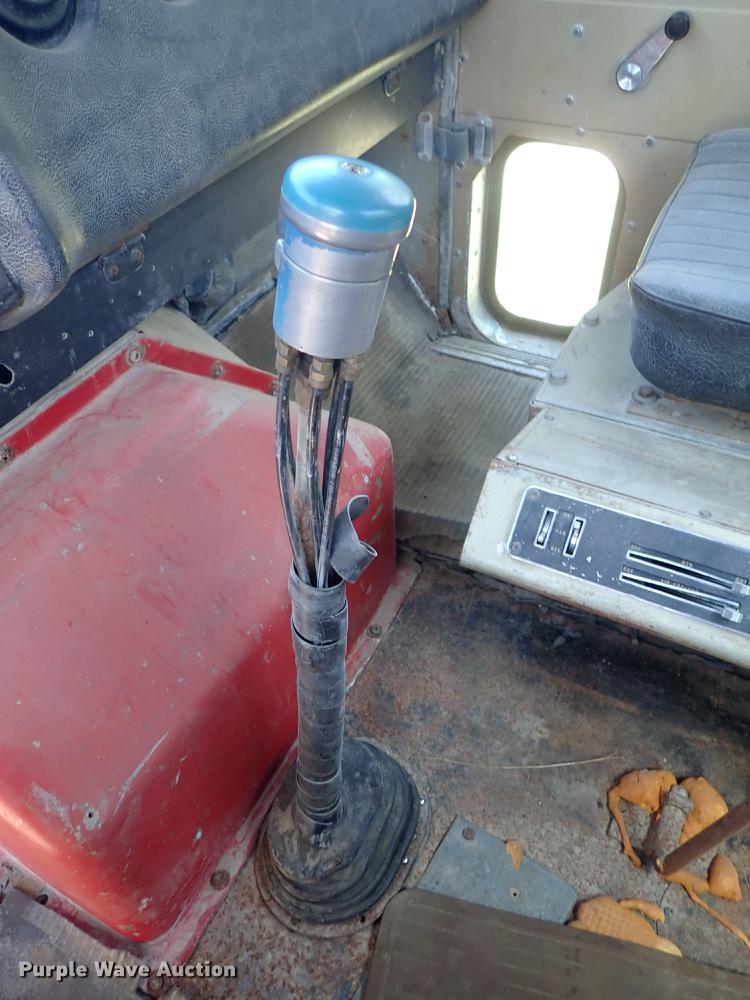 image for item DE5400 1974 International Paystar 5000 water truck