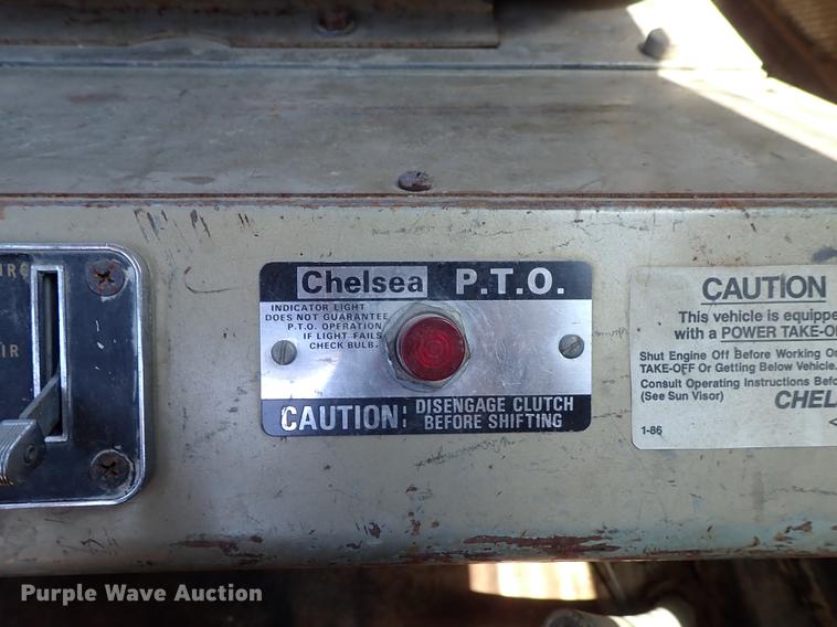 image for item DE5400 1974 International Paystar 5000 water truck