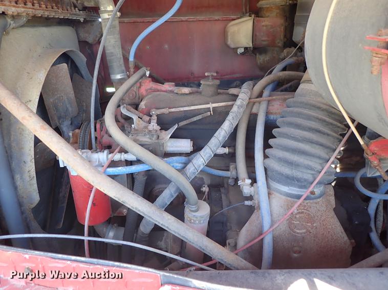 image for item DE5400 1974 International Paystar 5000 water truck