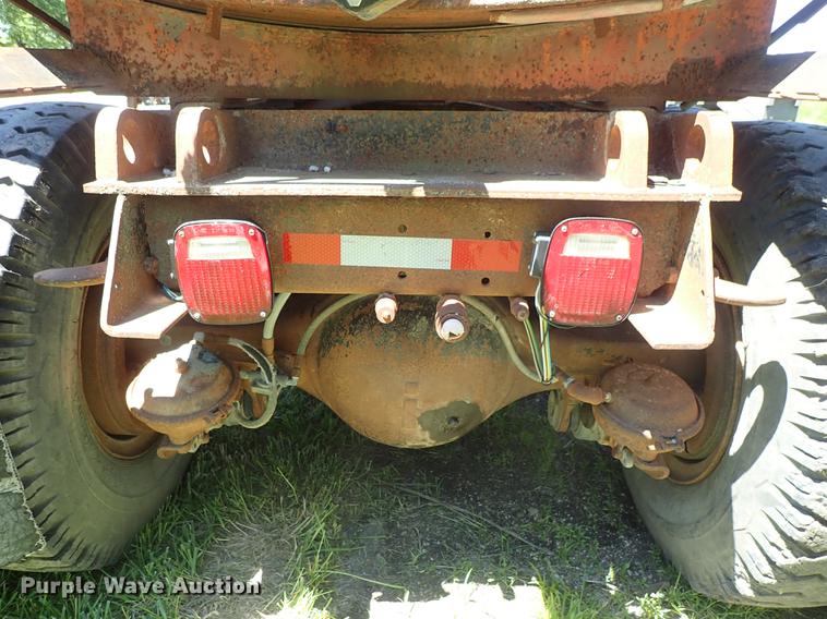 image for item DE5400 1974 International Paystar 5000 water truck
