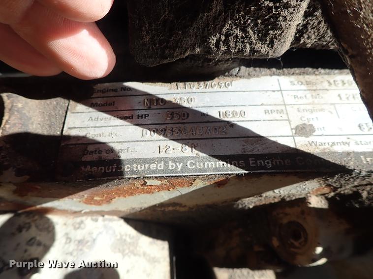 image for item DE5401 1982 Ford LT9000 semi truck