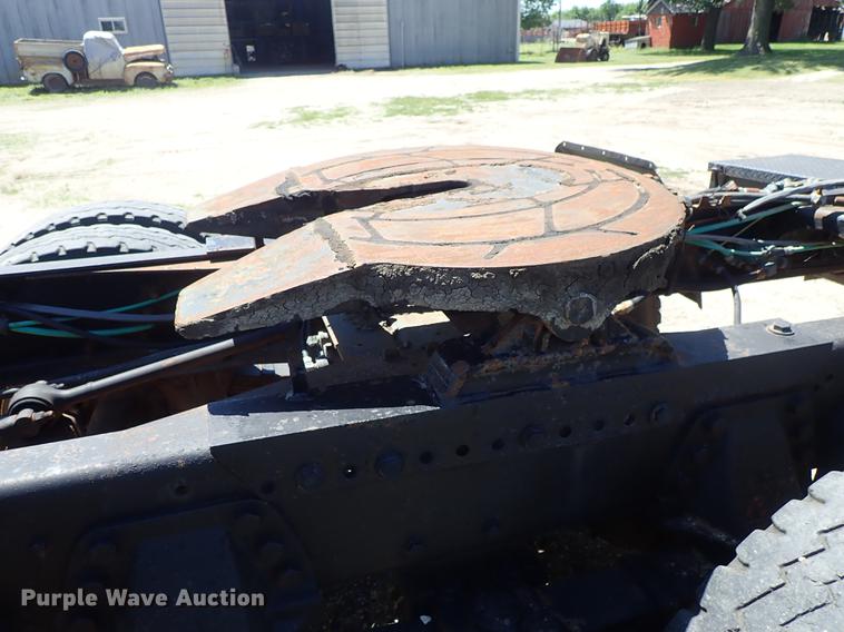 image for item DE5401 1982 Ford LT9000 semi truck