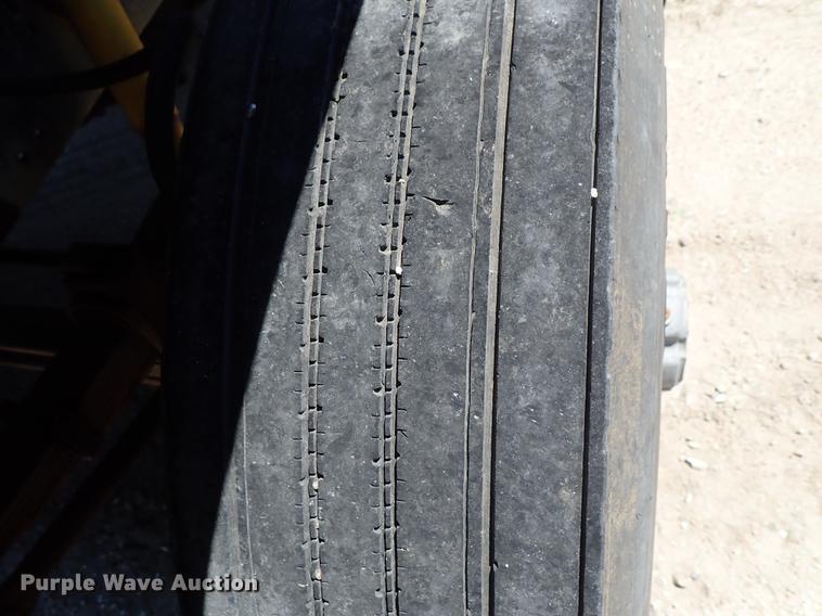 image for item DE5401 1982 Ford LT9000 semi truck