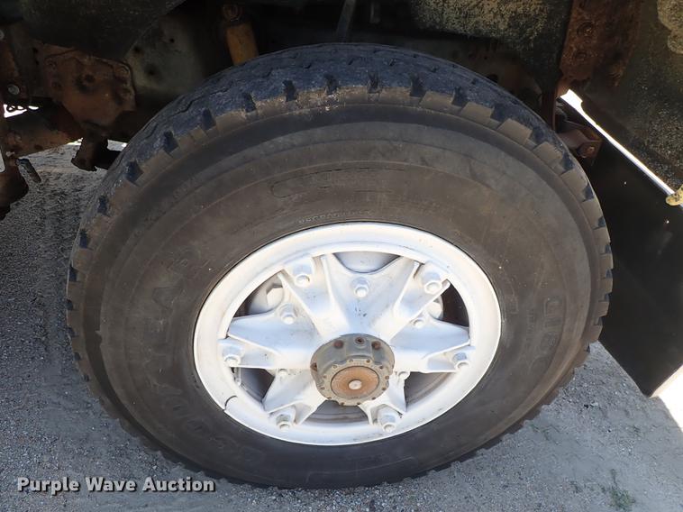 image for item DE5401 1982 Ford LT9000 semi truck