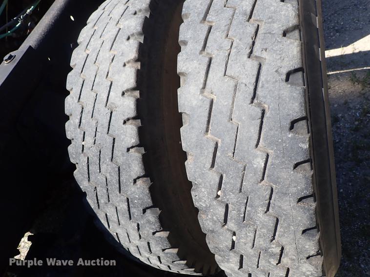 image for item DE5401 1982 Ford LT9000 semi truck