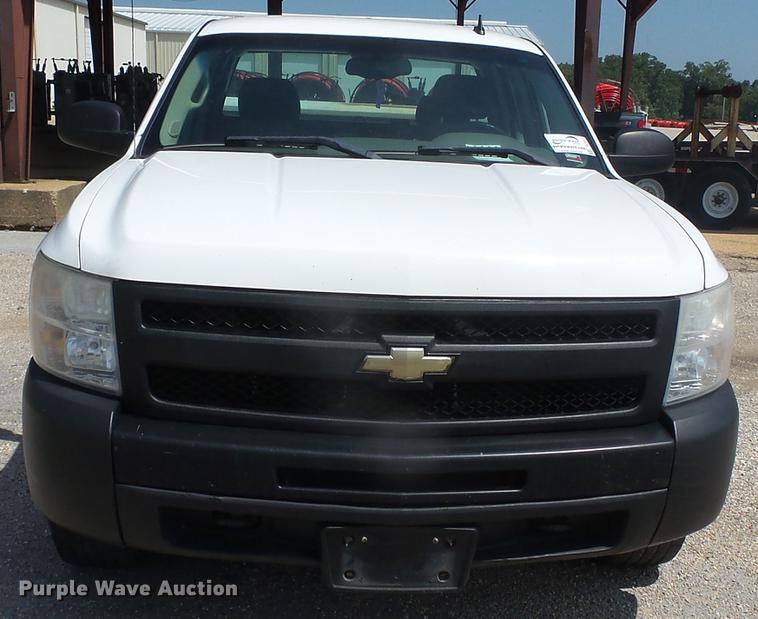 image for item DE7811 2009 Chevrolet Silverado 1500 Ext. Cab pickup truck