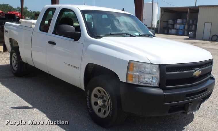 image for item DE7811 2009 Chevrolet Silverado 1500 Ext. Cab pickup truck