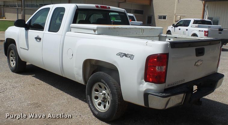 image for item DE7811 2009 Chevrolet Silverado 1500 Ext. Cab pickup truck