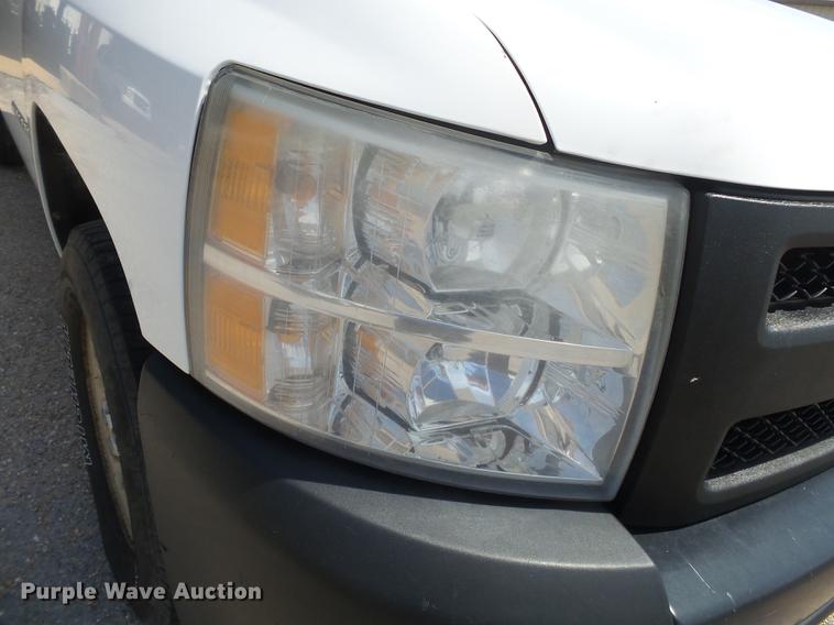 image for item DE7811 2009 Chevrolet Silverado 1500 Ext. Cab pickup truck