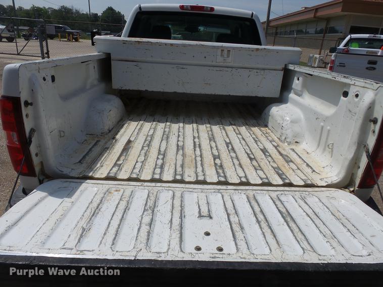 image for item DE7811 2009 Chevrolet Silverado 1500 Ext. Cab pickup truck