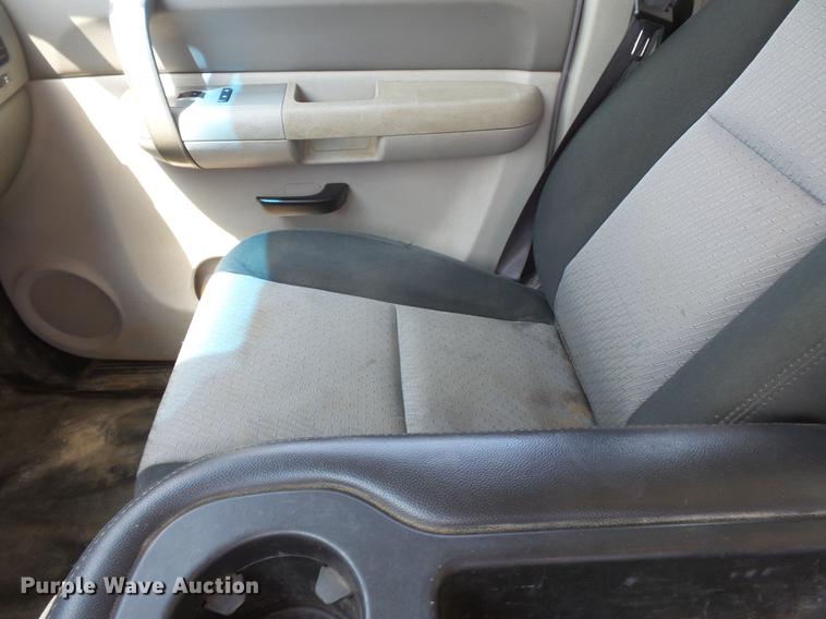 image for item DE7811 2009 Chevrolet Silverado 1500 Ext. Cab pickup truck