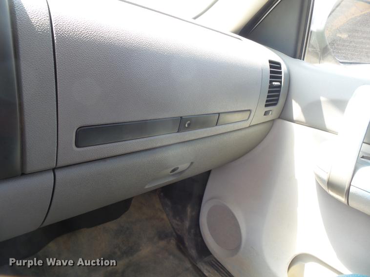 image for item DE7811 2009 Chevrolet Silverado 1500 Ext. Cab pickup truck