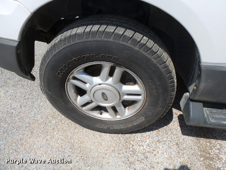 image for item DE7812 2006 Ford Expedition SUV