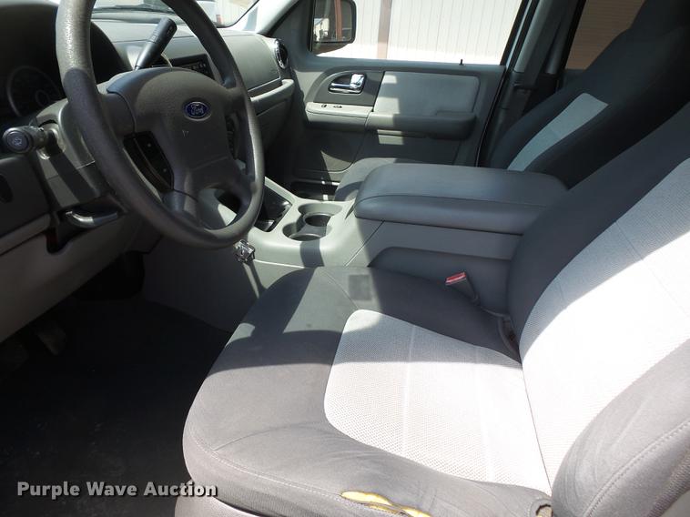 image for item DE7812 2006 Ford Expedition SUV
