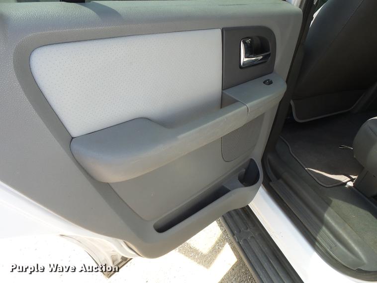 image for item DE7812 2006 Ford Expedition SUV