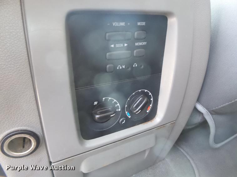 image for item DE7812 2006 Ford Expedition SUV