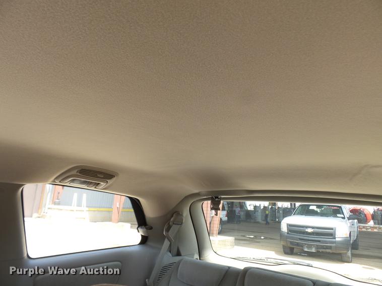 image for item DE7813 2010 Toyota Sienna van