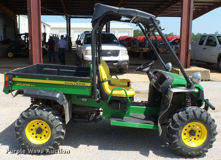 image for item DE7814 2007 John Deere Gator utility vehicle