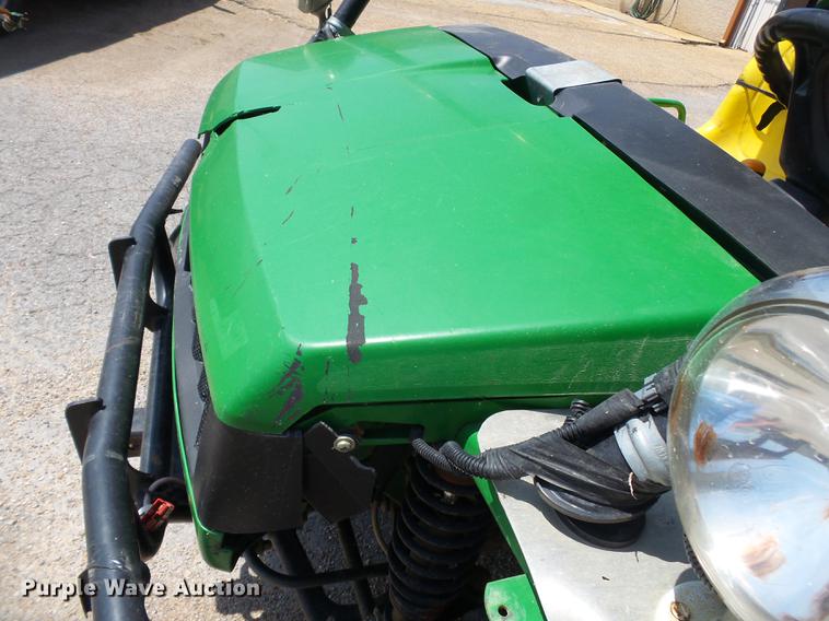 image for item DE7814 2007 John Deere Gator utility vehicle
