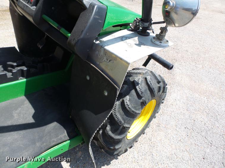 image for item DE7814 2007 John Deere Gator utility vehicle