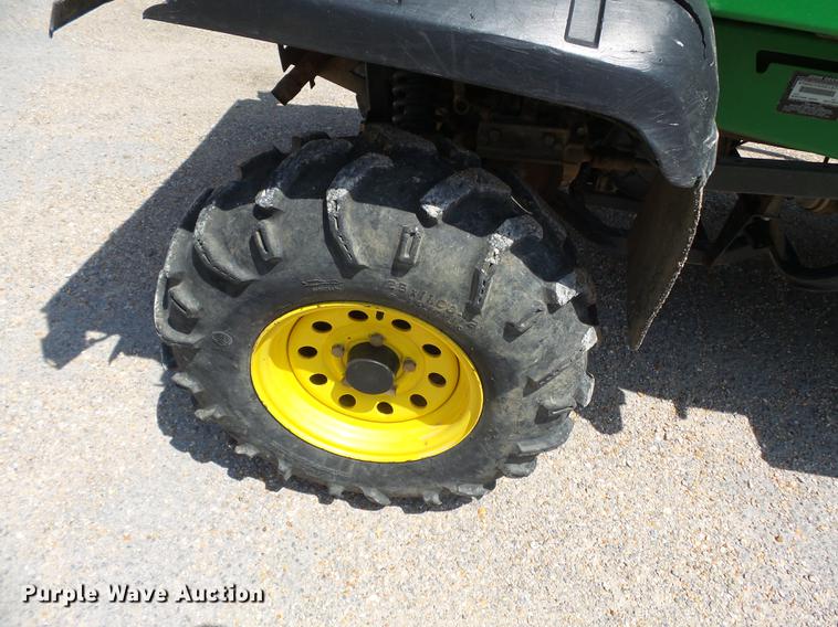 image for item DE7814 2007 John Deere Gator utility vehicle