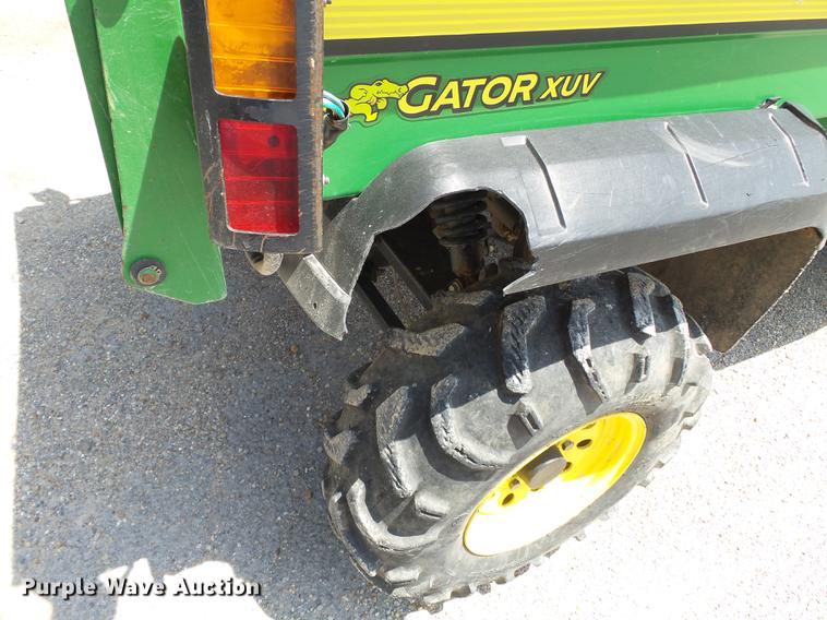 image for item DE7814 2007 John Deere Gator utility vehicle