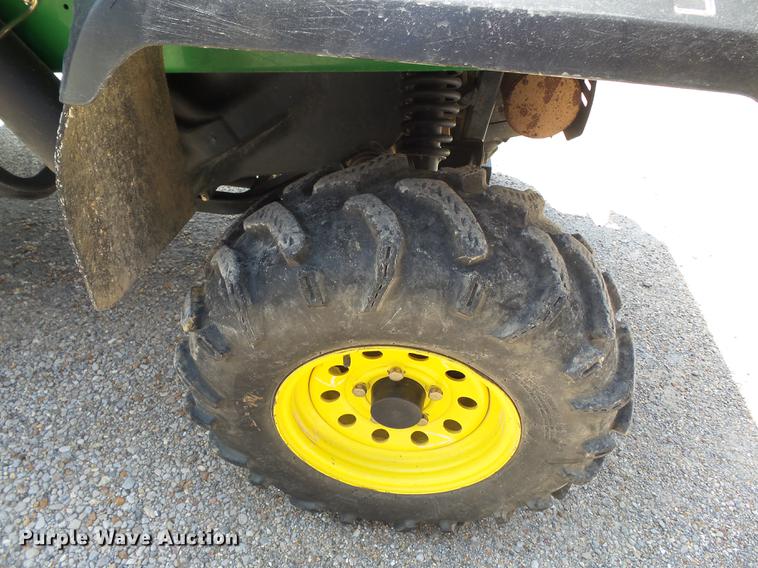 image for item DE7814 2007 John Deere Gator utility vehicle