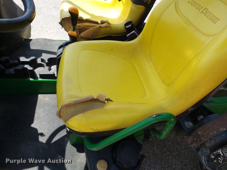 image for item DE7814 2007 John Deere Gator utility vehicle