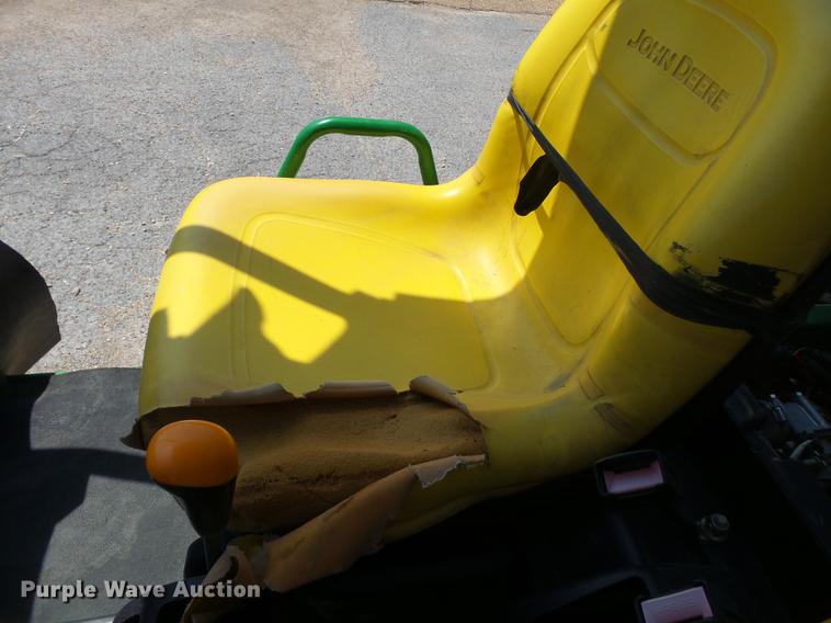 image for item DE7814 2007 John Deere Gator utility vehicle