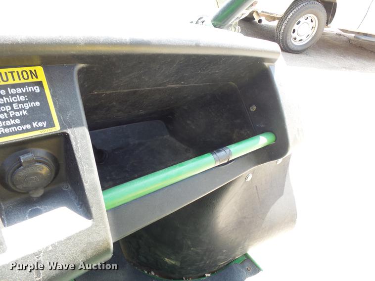 image for item DE7814 2007 John Deere Gator utility vehicle