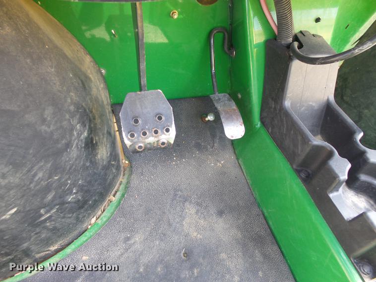 image for item DE7814 2007 John Deere Gator utility vehicle