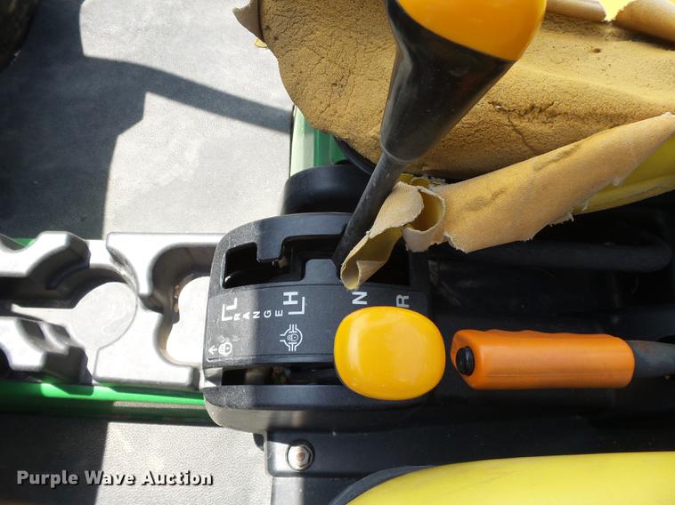 image for item DE7814 2007 John Deere Gator utility vehicle