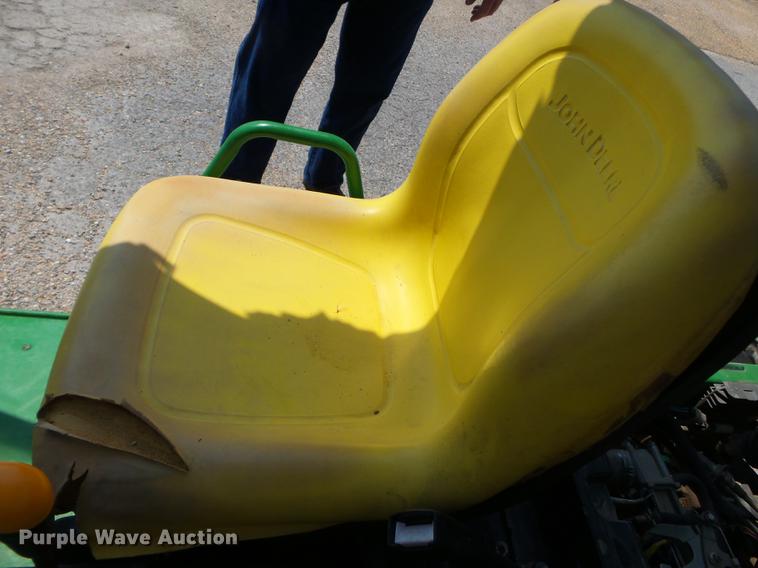 image for item DE7815 2007 John Deere Gator utility vehicle