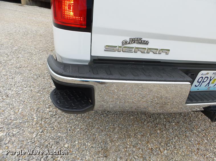 image for item DE7818 2015 GMC Sierra 1500 Crew Cab pickup truck