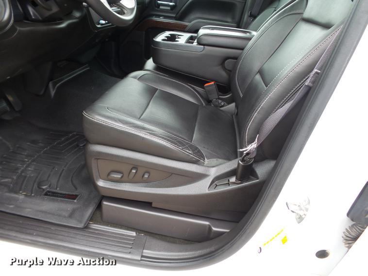 image for item DE7818 2015 GMC Sierra 1500 Crew Cab pickup truck