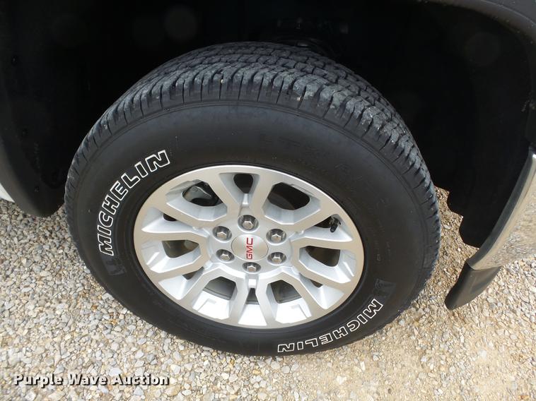 image for item DE7818 2015 GMC Sierra 1500 Crew Cab pickup truck