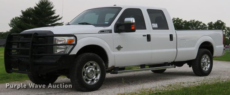 image for item DE8102 2013 Ford F250 Super Duty XLT Crew Cab pickup truck