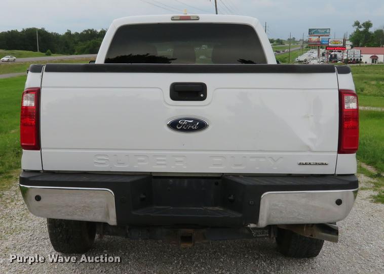 image for item DE8102 2013 Ford F250 Super Duty XLT Crew Cab pickup truck